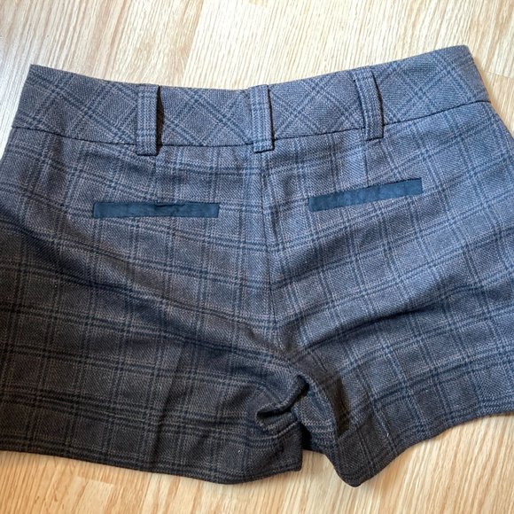 Brown Plaid Cuffed Shorts - Picture 4 of 10